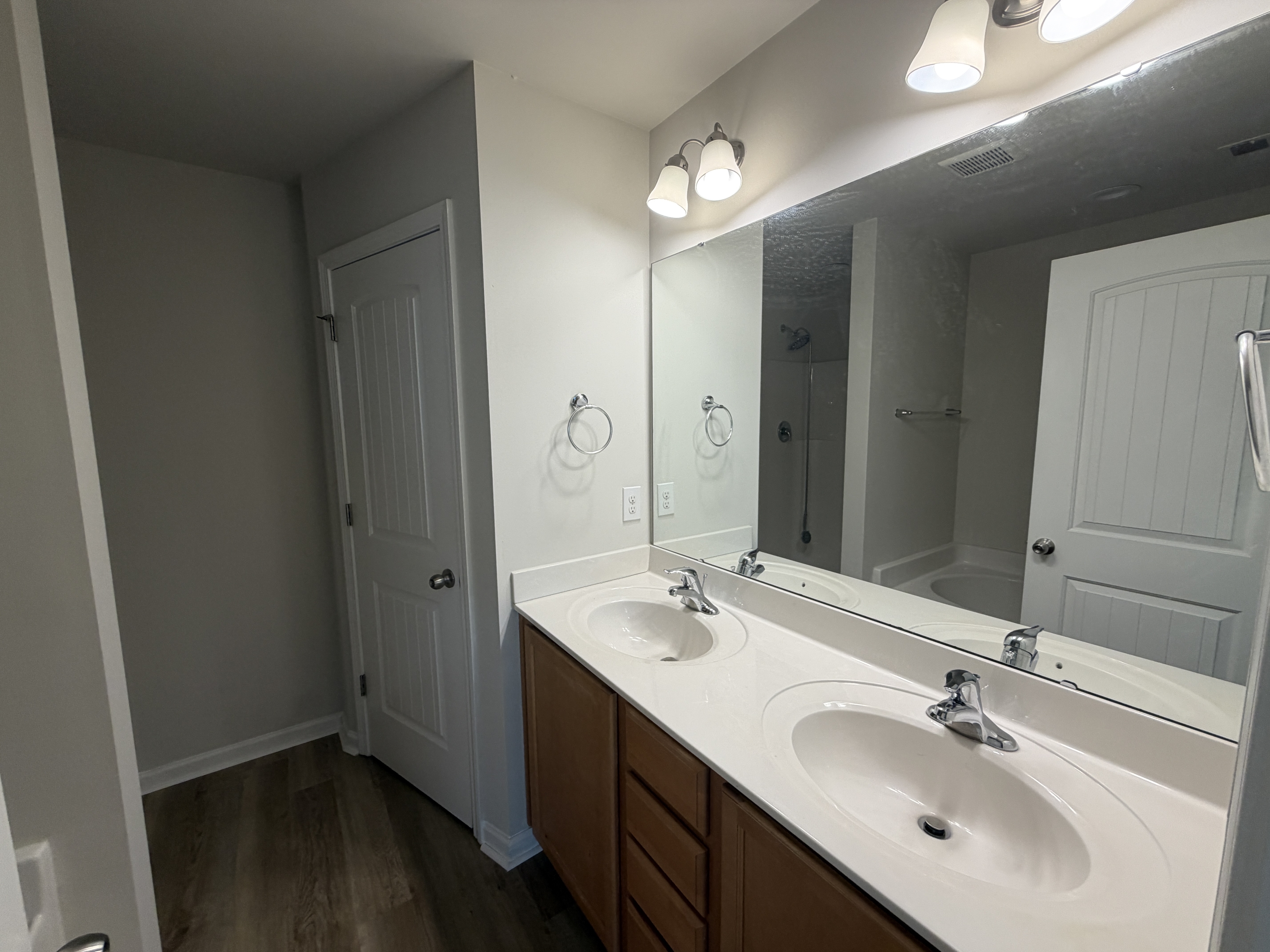 1037 Grand Ridge Dr photo 11