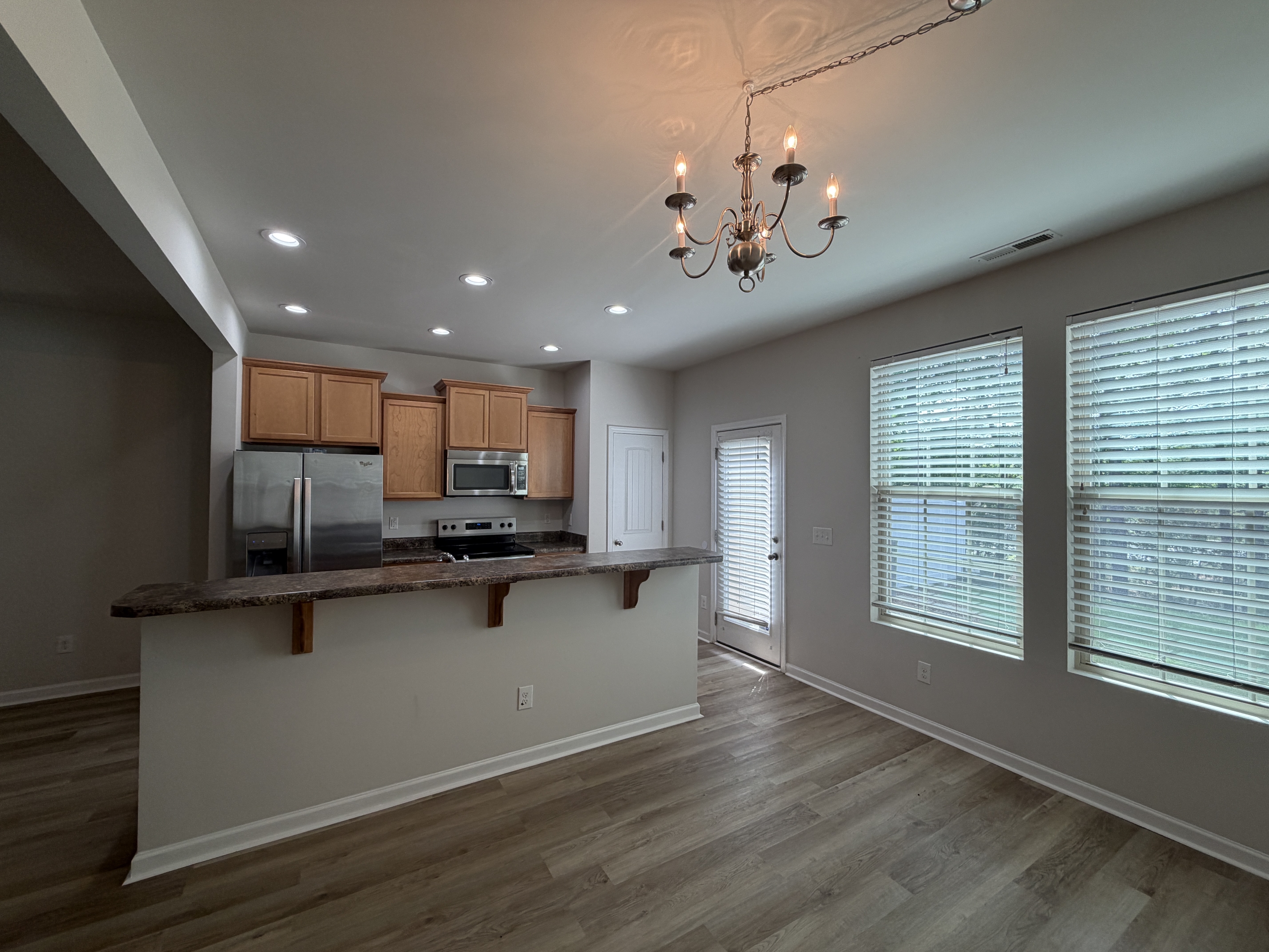 1037 Grand Ridge Dr photo 4