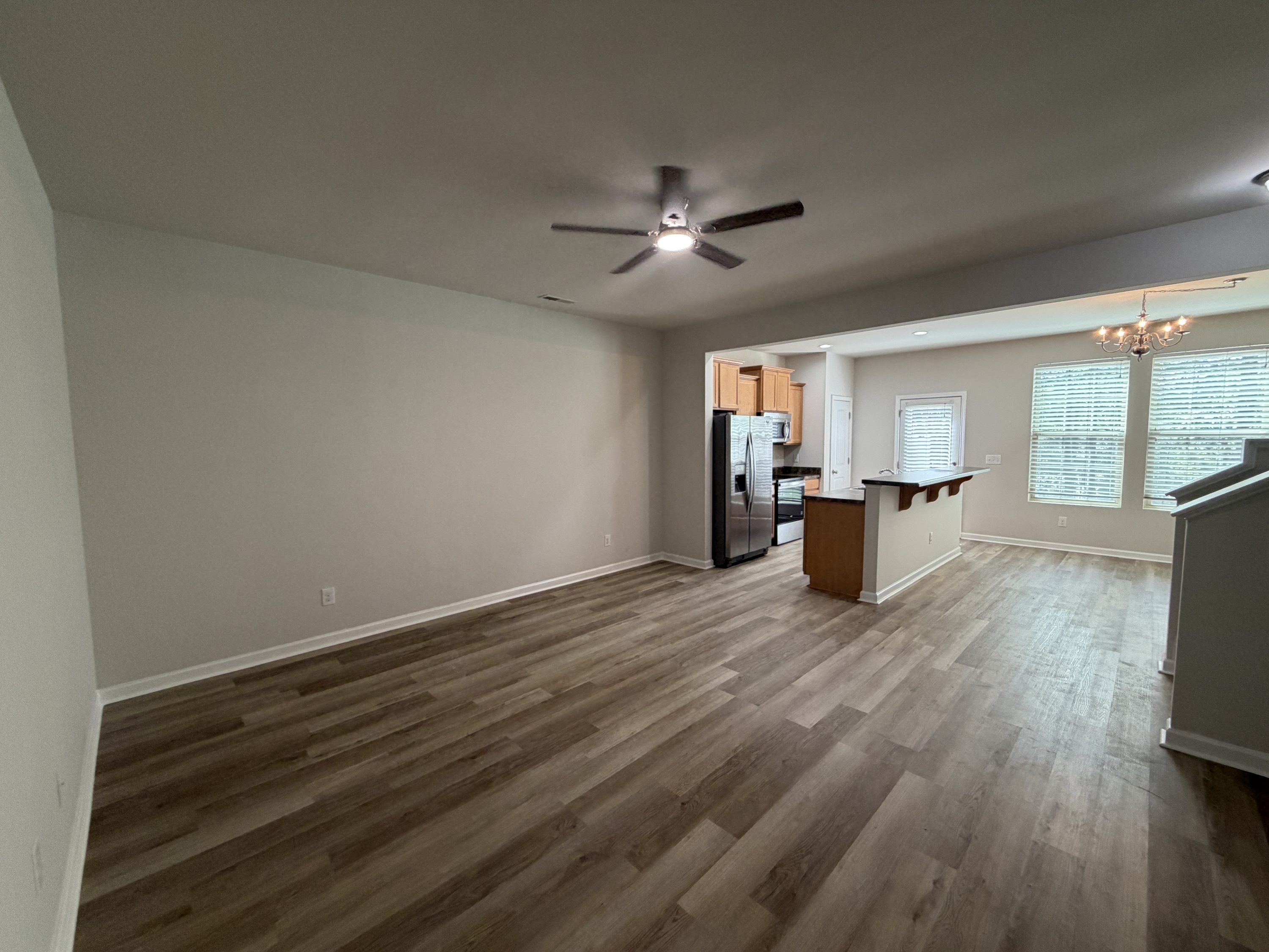 1037 Grand Ridge Dr photo 6