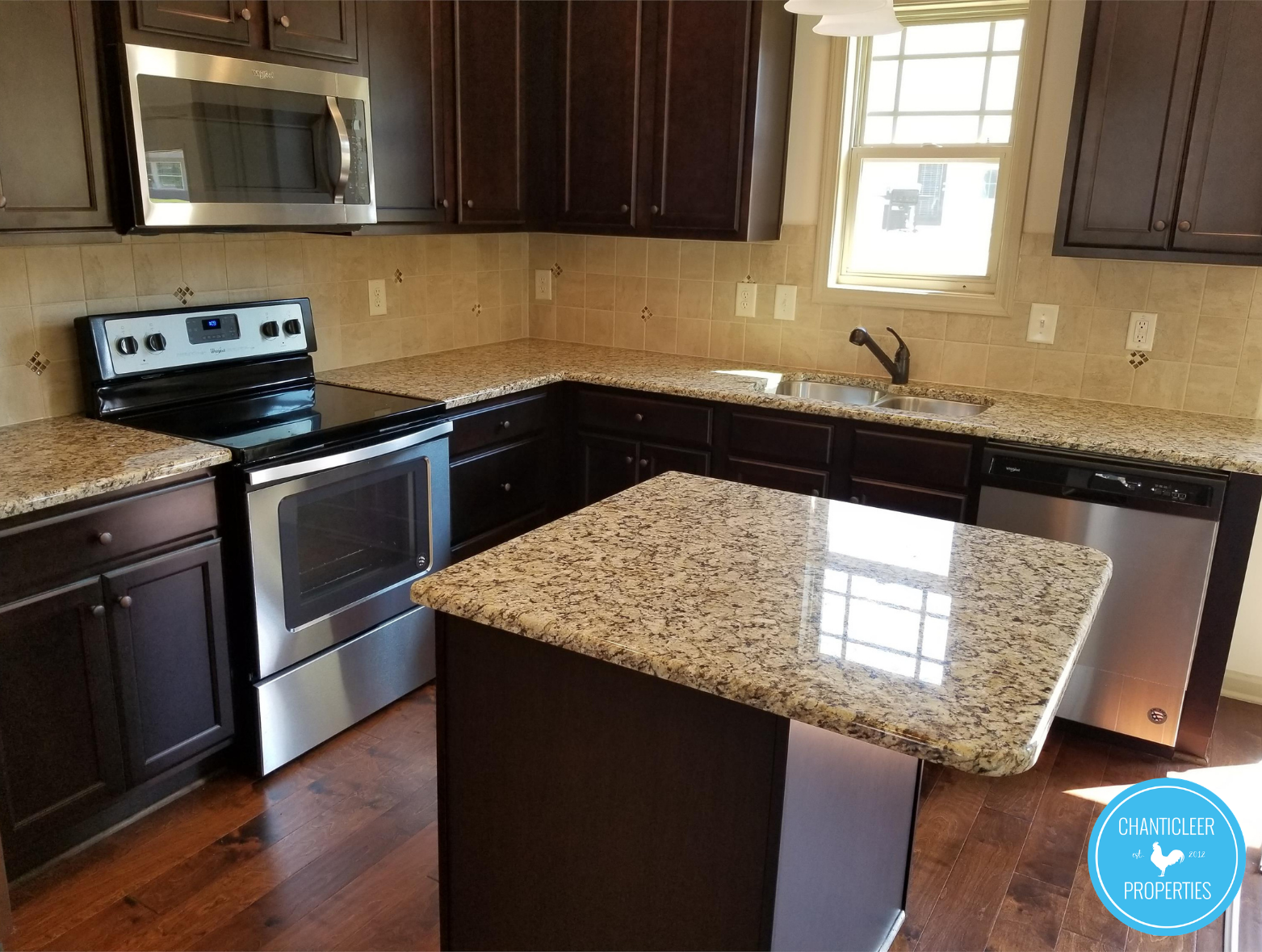 16 Manito Place photo 3