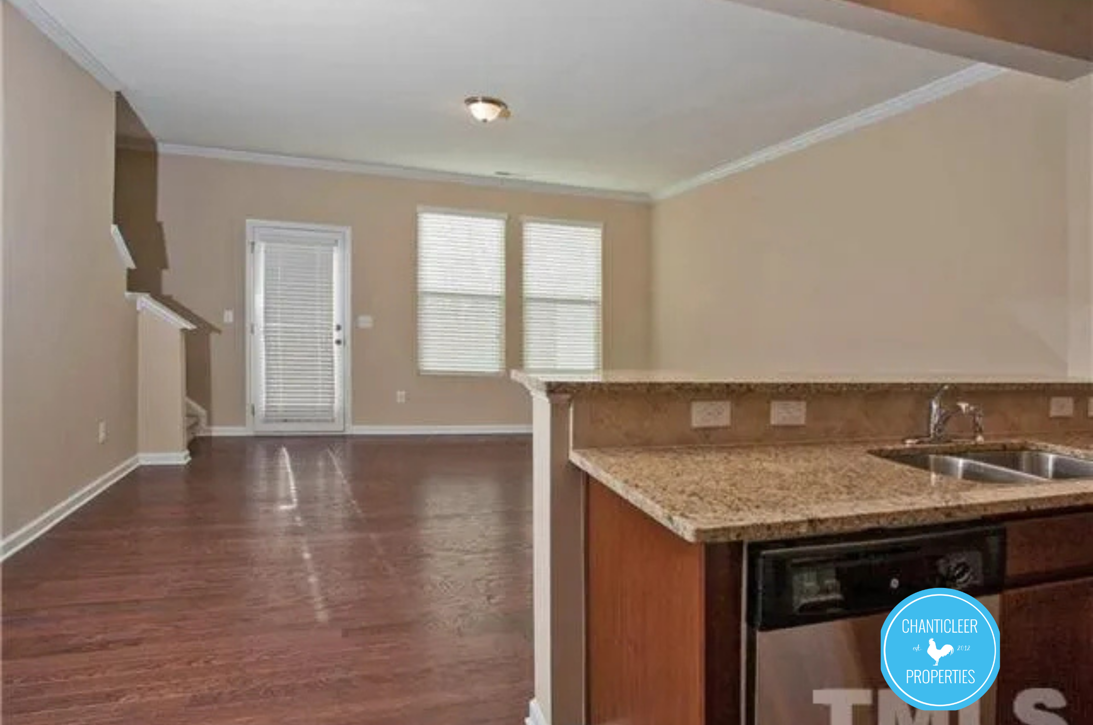 2219 Sunny Cove Drive photo 2