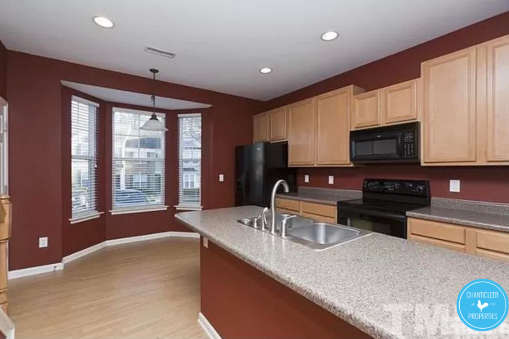 8821 Camden Park Drive photo 2