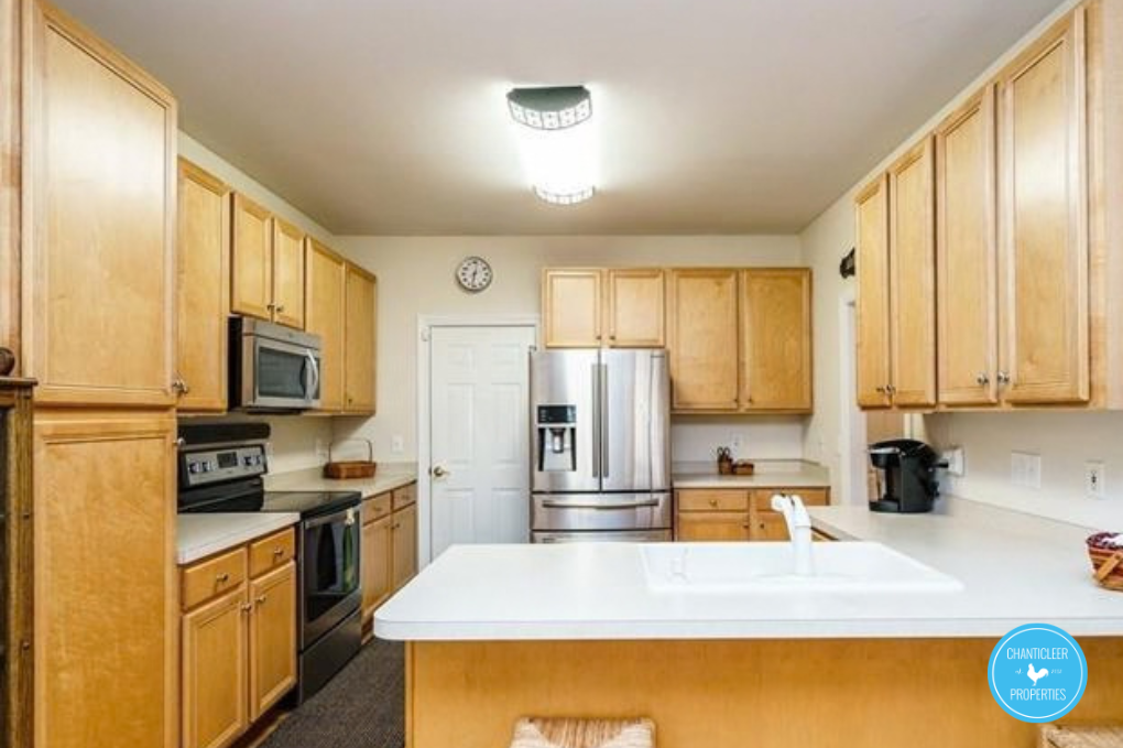 2040 White Pond Court photo 5