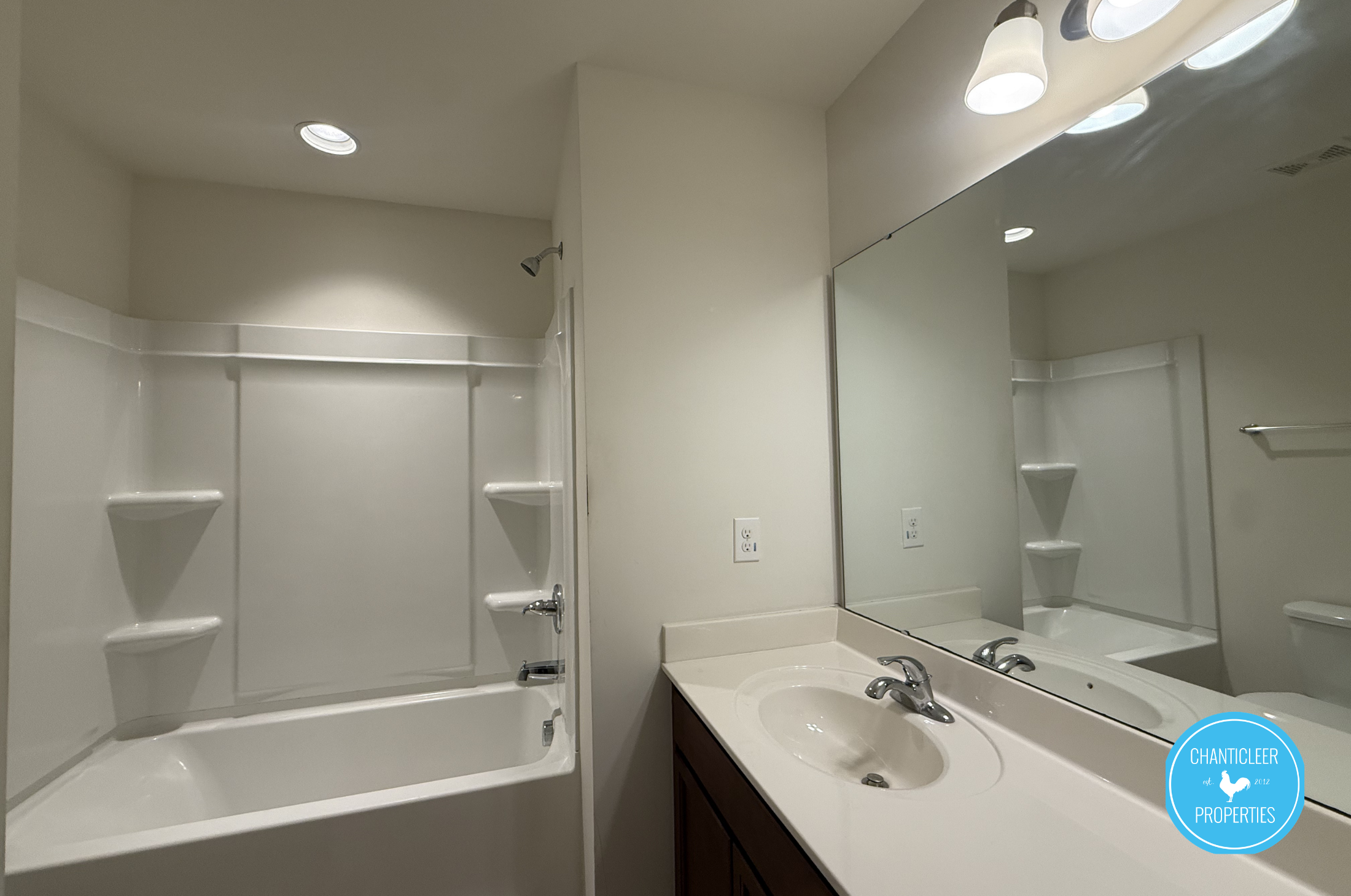 49 E Grove Point Dr photo 14