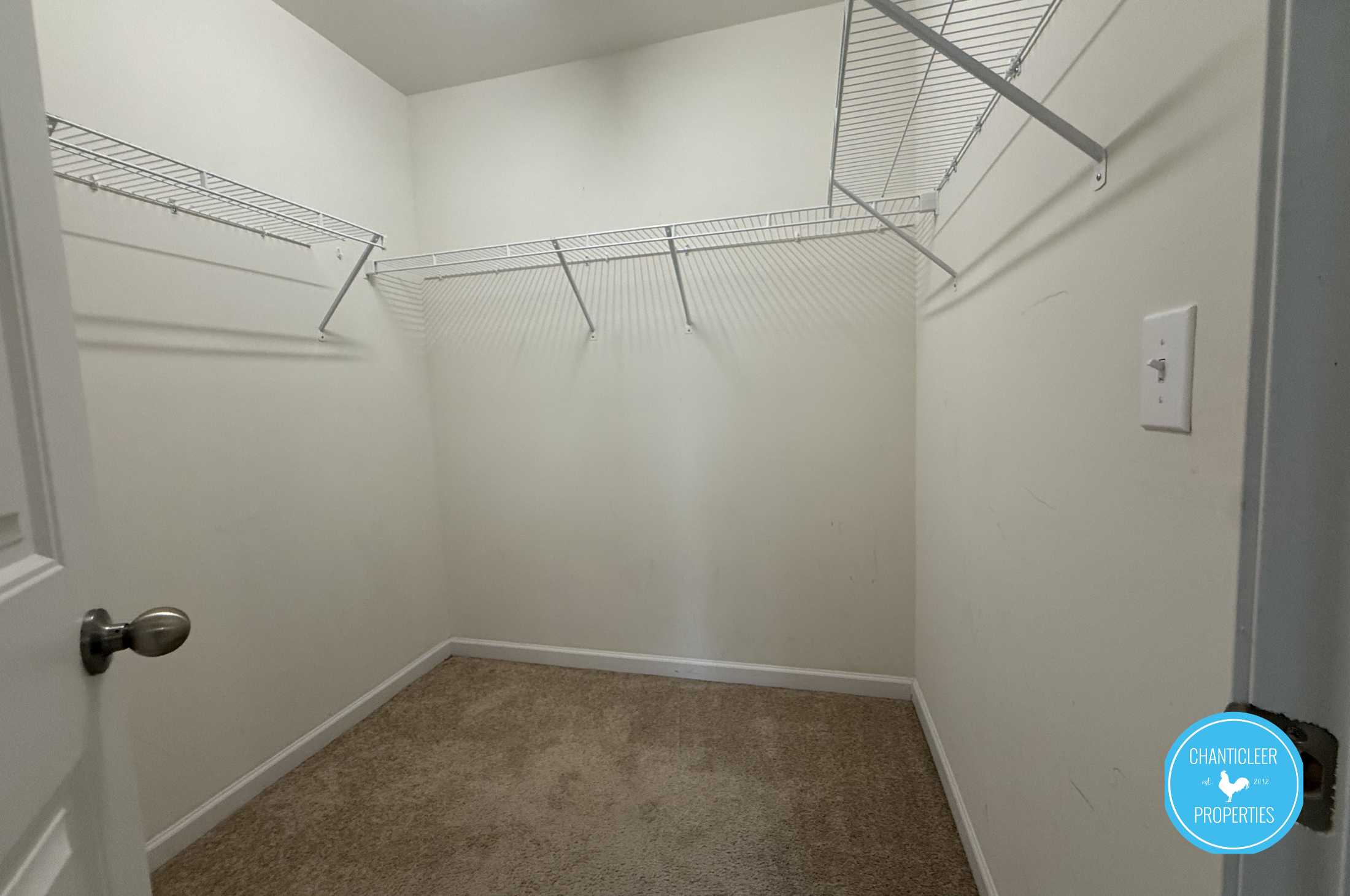 49 E Grove Point Dr photo 15