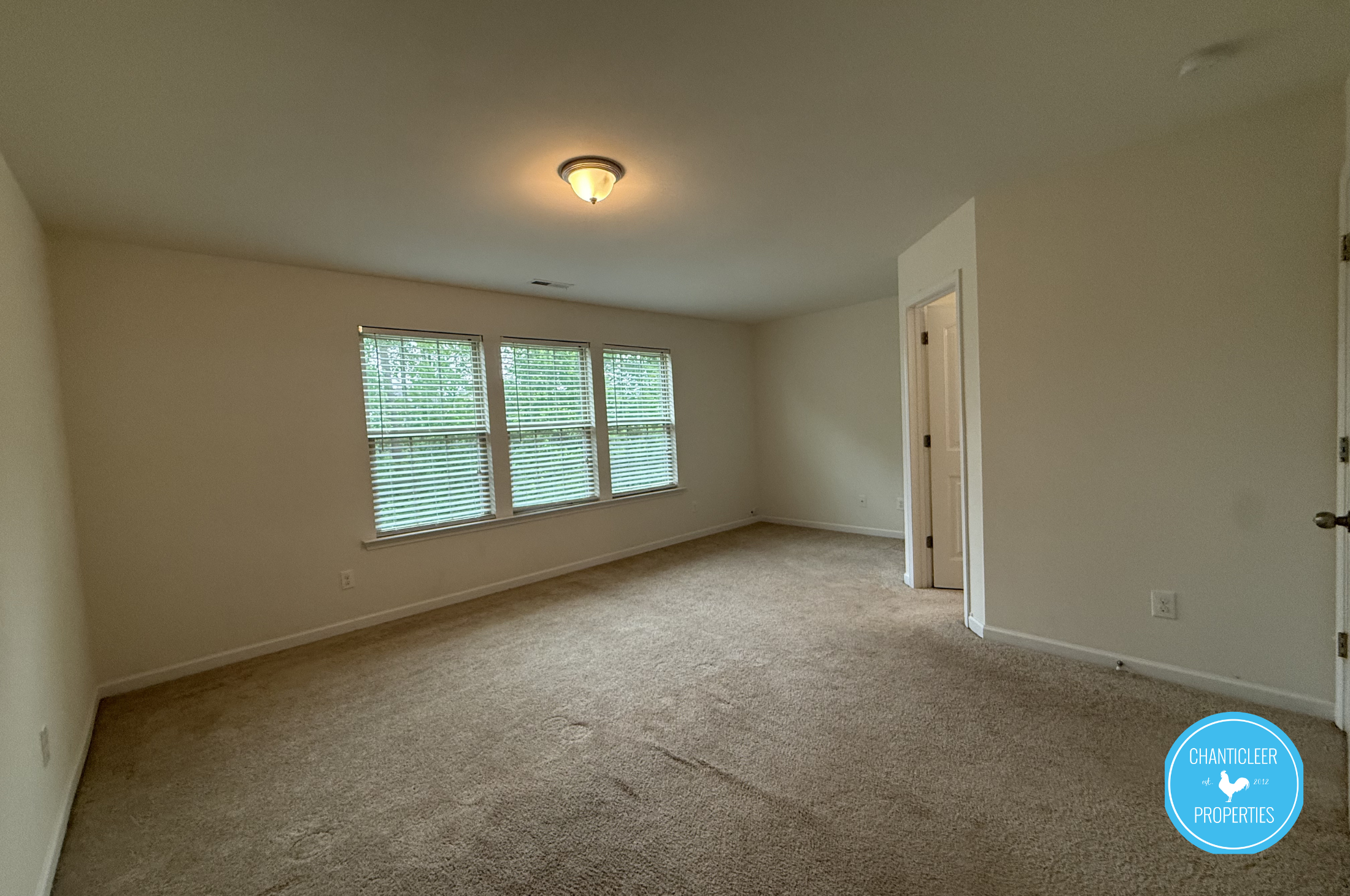49 E Grove Point Dr photo 18