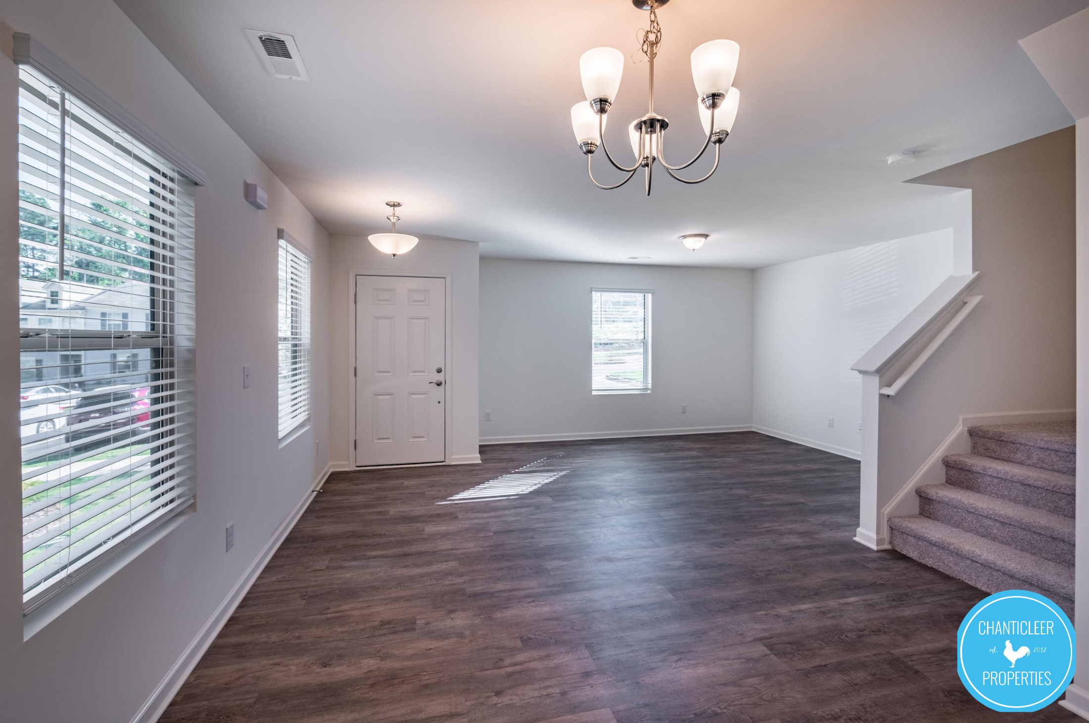 8 Rochambeau Court photo 3