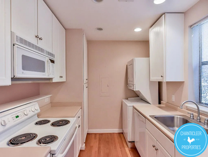 130 East Longview Street photo 2