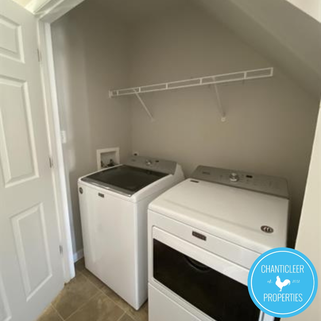 124 Gatwick Court photo 19