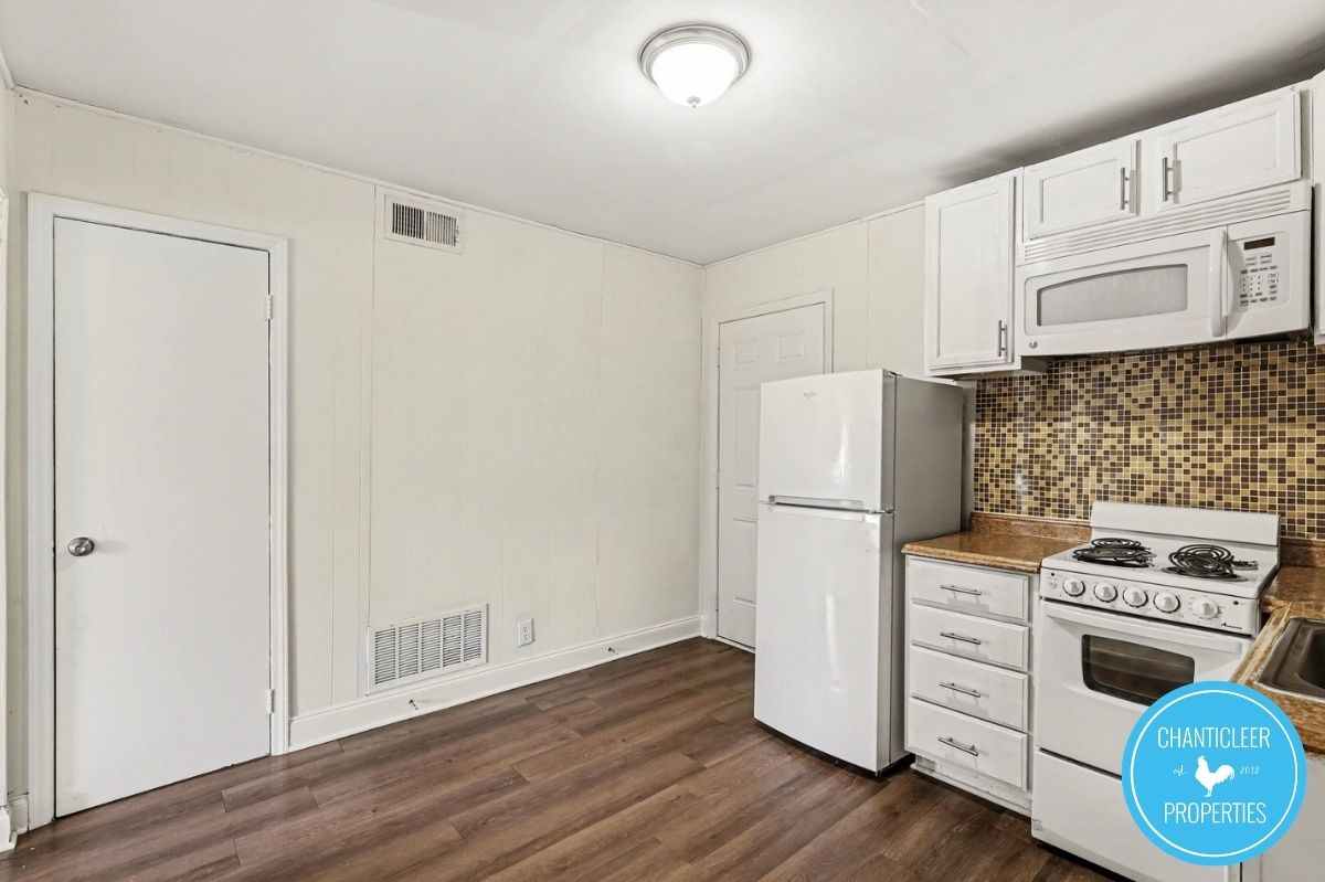 115 Florence St — Unit 5 photo 2