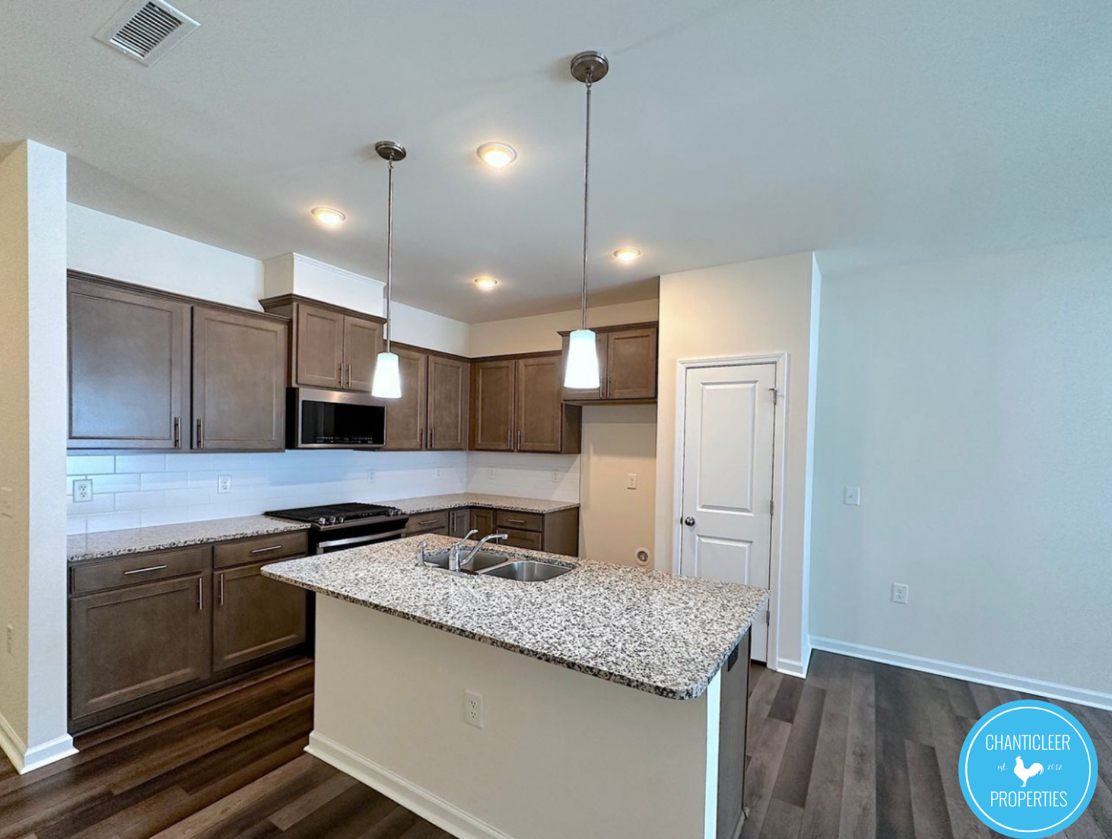 17 Whitesell Way photo 3