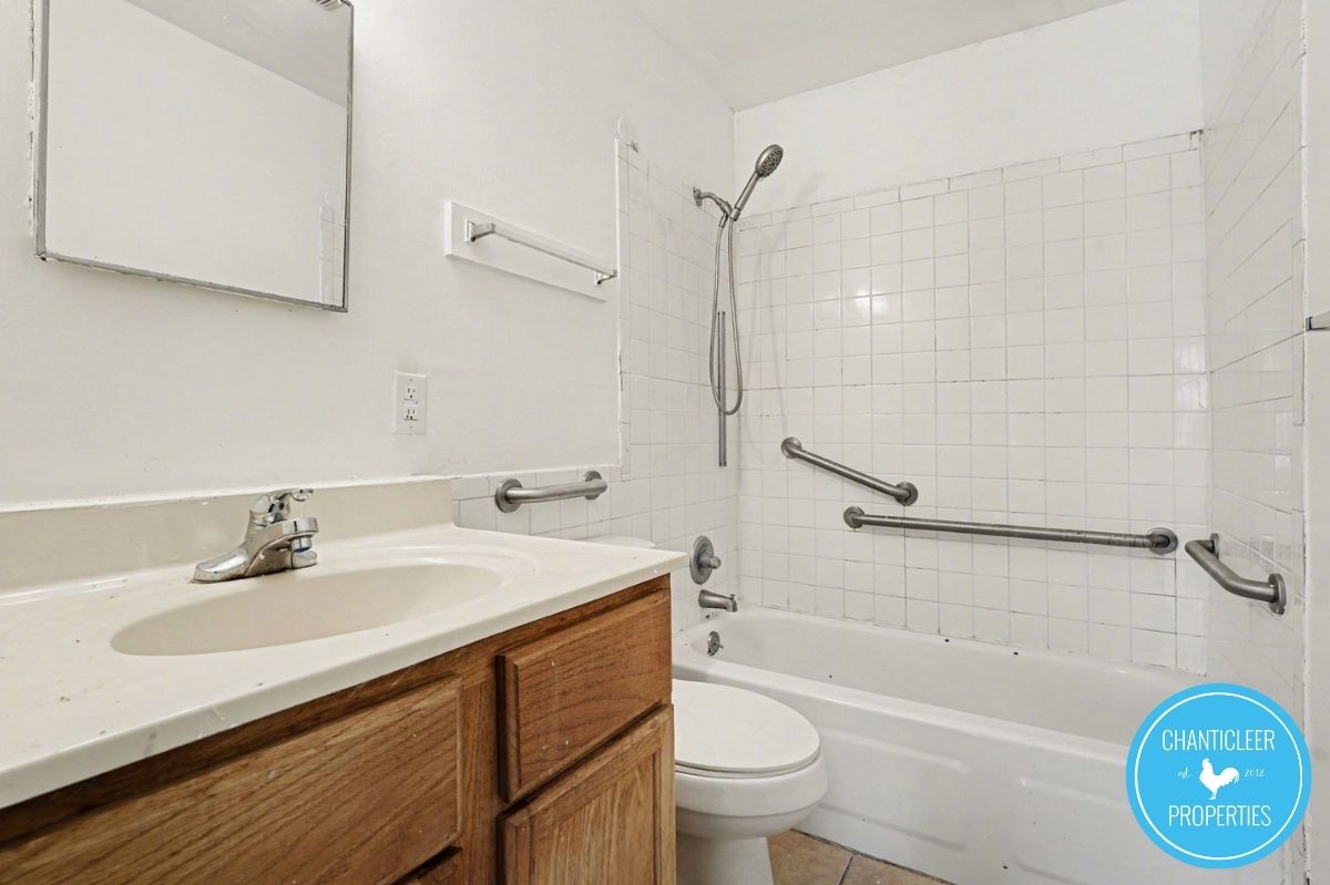 1504 Autumn Drive — Unit A photo 13