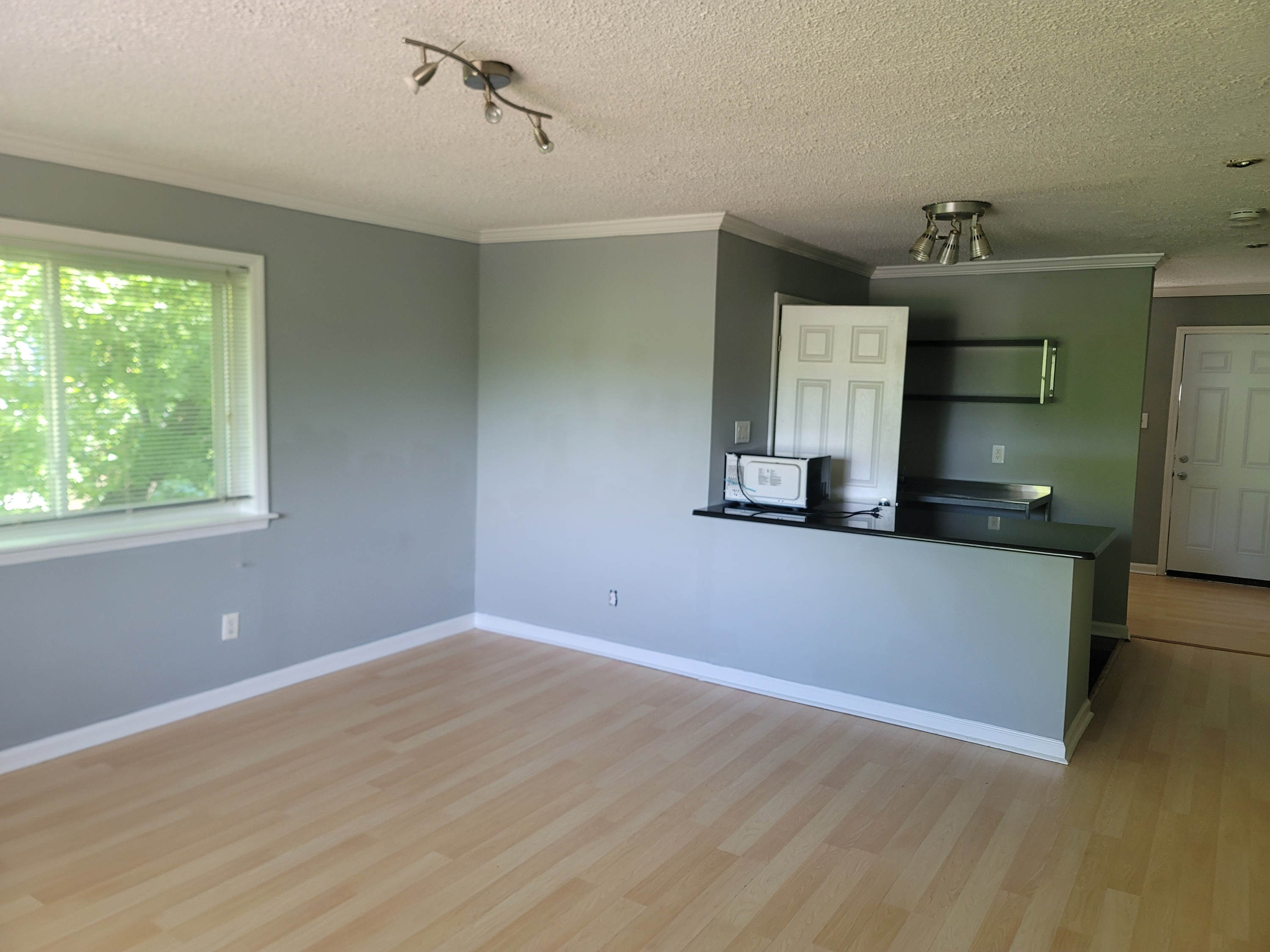 1047 West Academy Street — Unit 12 photo 12