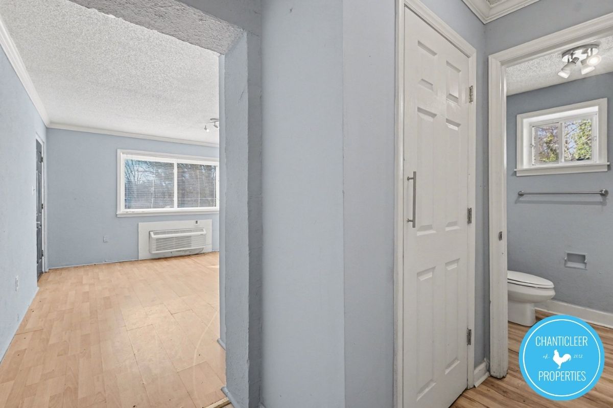1047 West Academy Street — Unit 12 photo 6