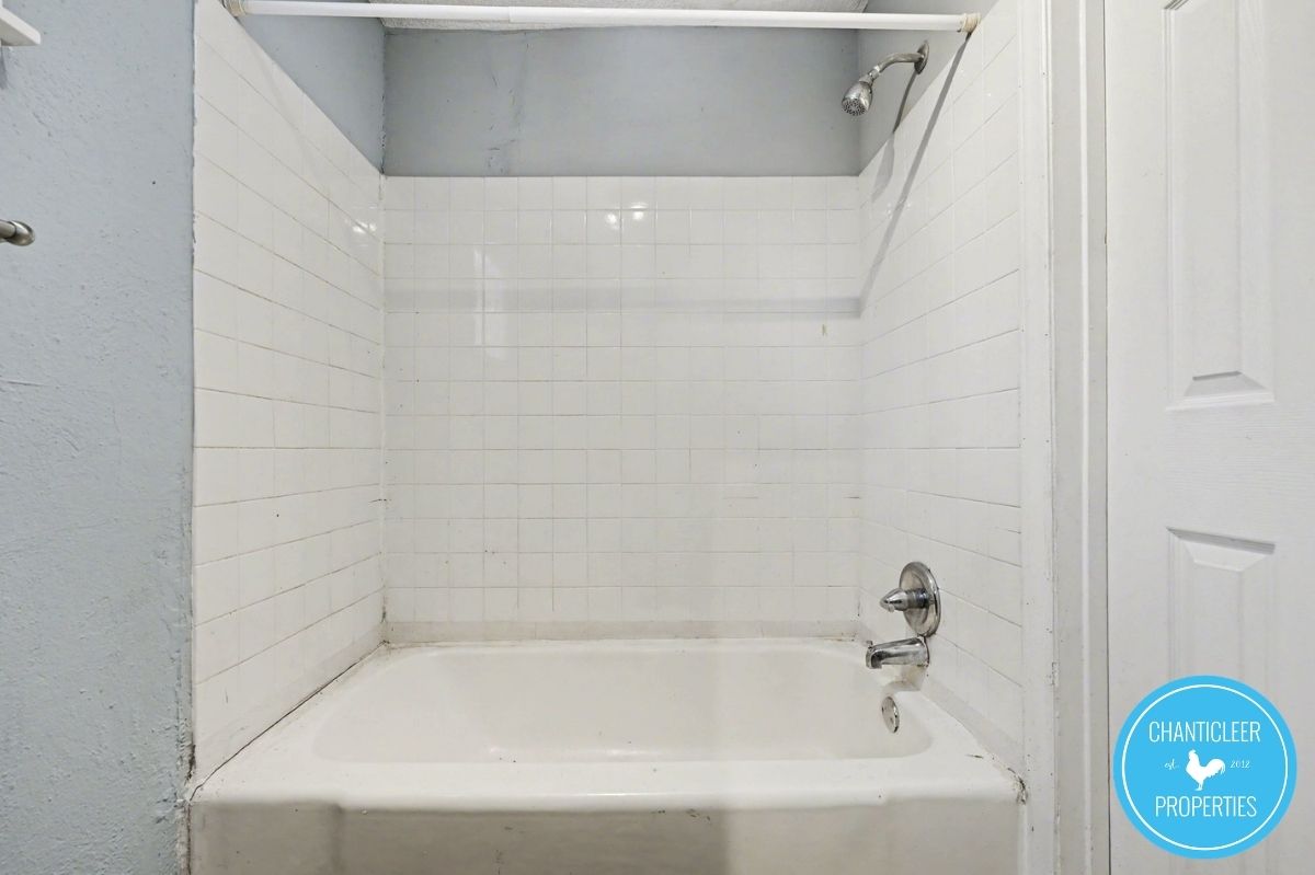 1047 West Academy Street — Unit 12 photo 9