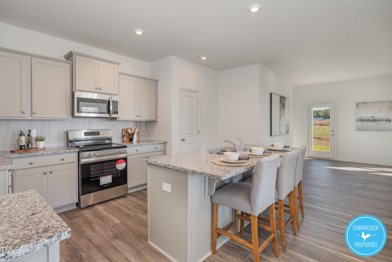 6748 Hardwick Lane photo 3